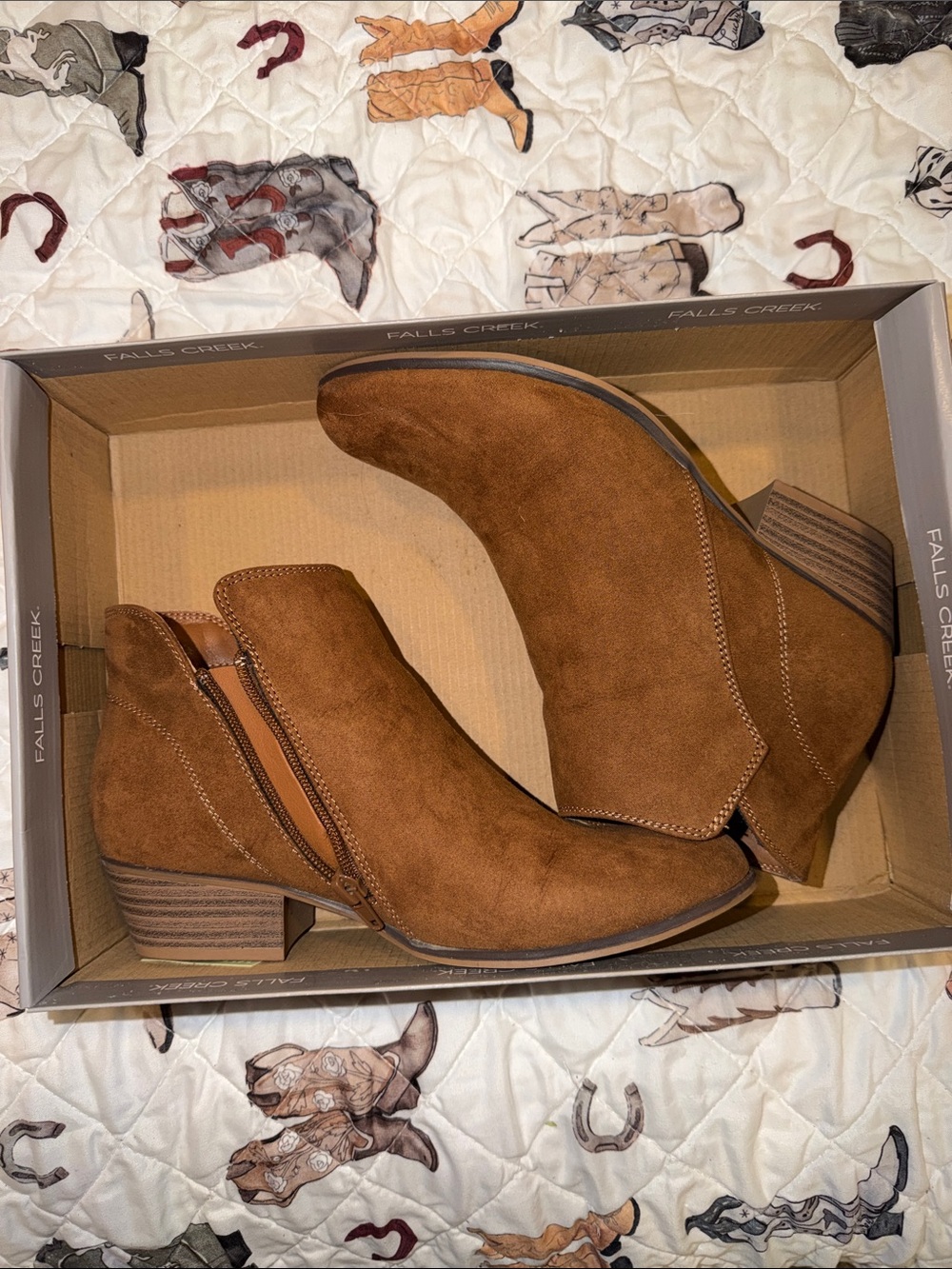 Falls Creek Women's Chestnut Suede Ankle Booties